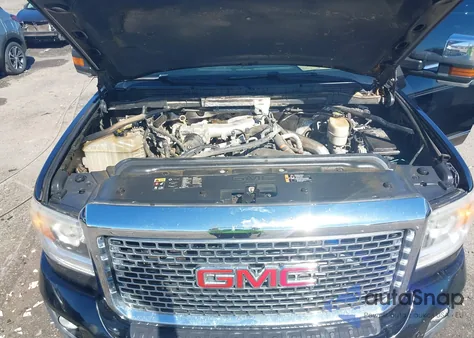 2015 GMC Sierra 2500Hd Denali z USA, uszkodzony, nr VIN 1GT120E86FF567722